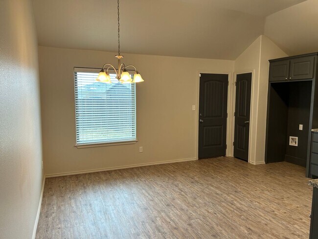 Building Photo - 710 Hillshire Ave