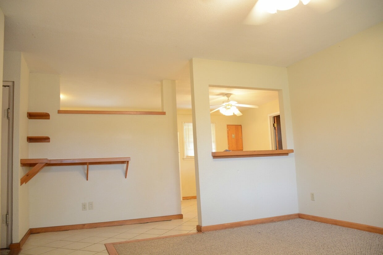 Foto principal - 2035 Tecumseh Rd