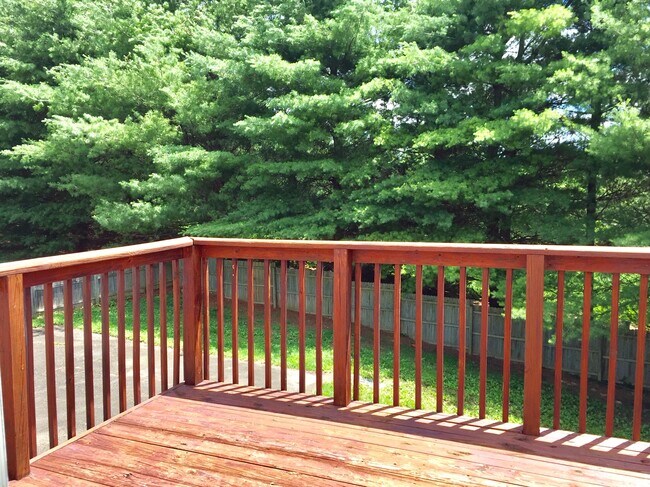 Foto del edificio - 1692 Oriole Dr