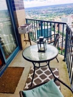 Foto principal - 3660 N Lake Shore Dr