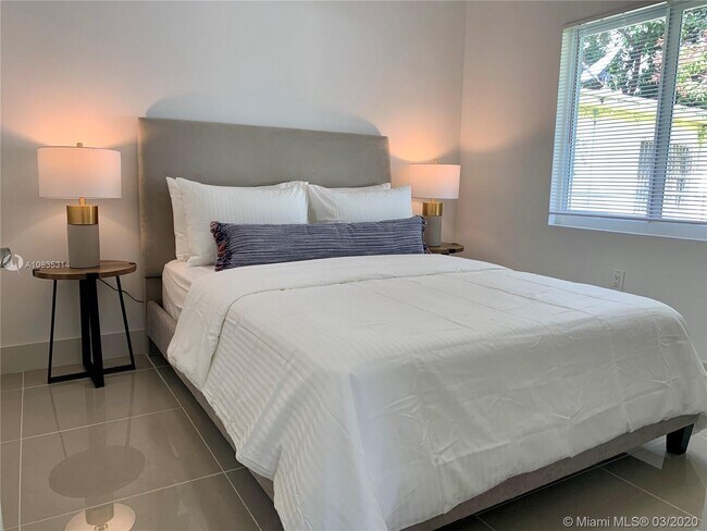 Building Photo - 2779 NW 29th St