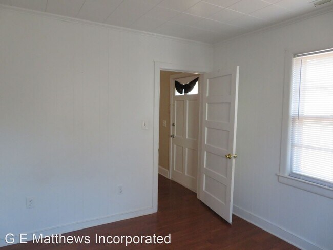 Foto del edificio - 2 br, 1 bath House - 105 N. Beaverdam Road