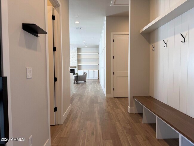 Foto del edificio - 8736 E Joshua Tree Ln