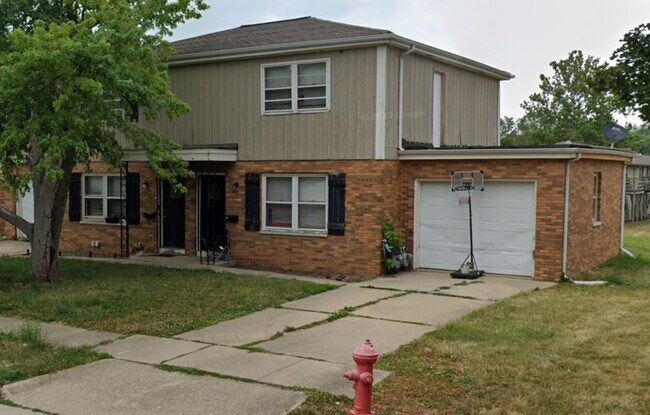 Building Photo - 214 Lindell Dr