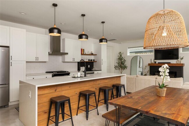 Foto del edificio - 1129 Henninger St