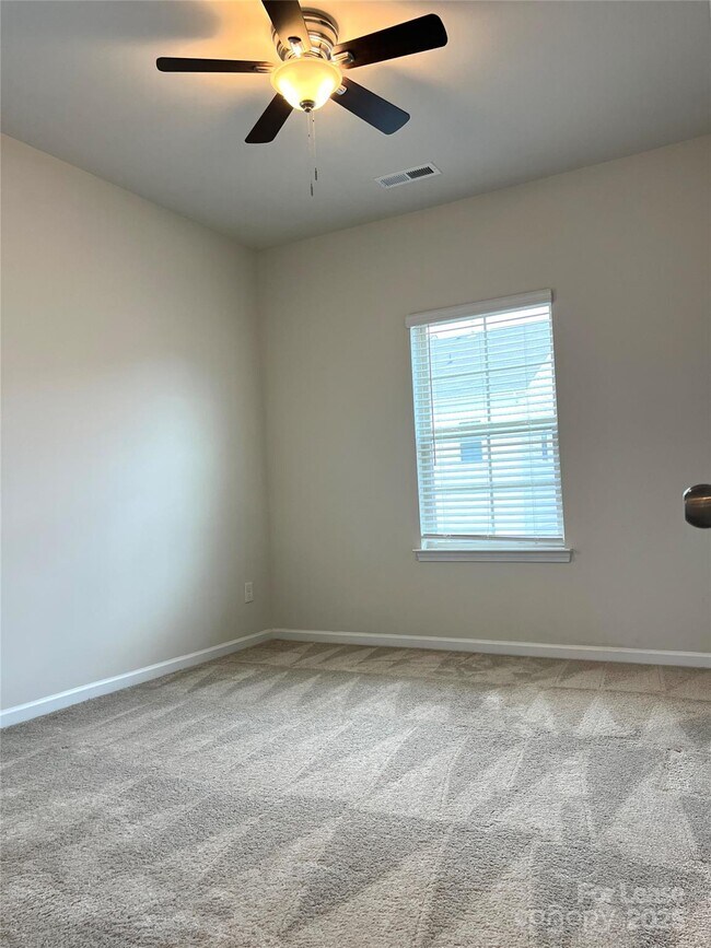 Foto del edificio - 4020 Harmony Hills Dr