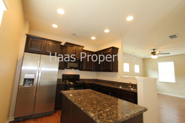 Building Photo - 700 Barberry Dr