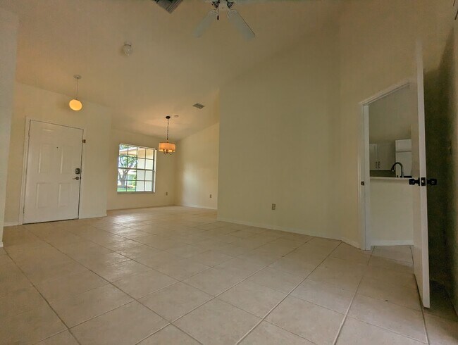 Foto del edificio - 9961 Boca Ave N