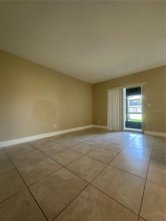 Building Photo - 9910 Turf Way