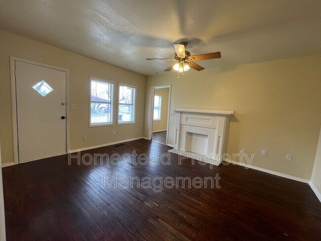 Building Photo - 2141 SW 45th St