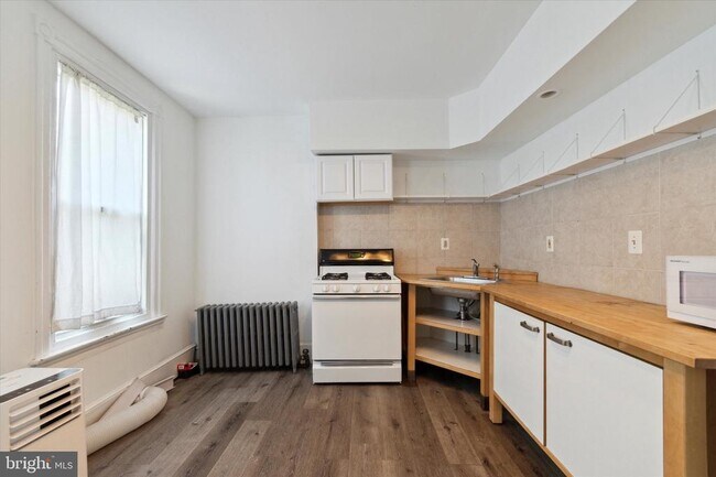 Foto del edificio - 5841 N 12th St