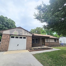 Building Photo - 5916 Vernon Dr