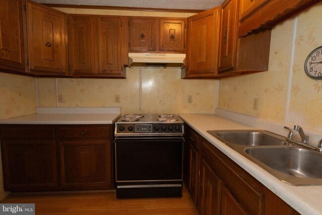 Building Photo - 48 Turf Ln