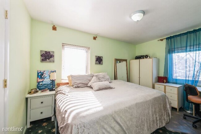 Foto del edificio - 3 br, 3 bath Townhome - 19 rockaway rd
