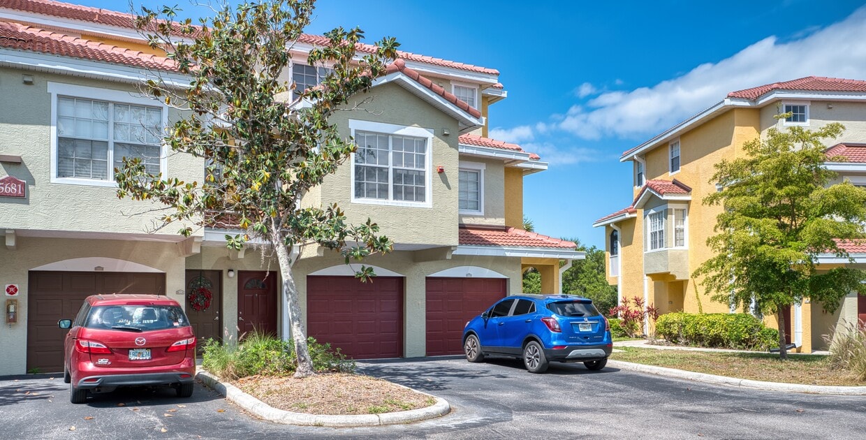 Front of Building - Garage and 1 parking space, additional parking spaces available - 5681 Bentgrass Dr (Sarasota, FL)
