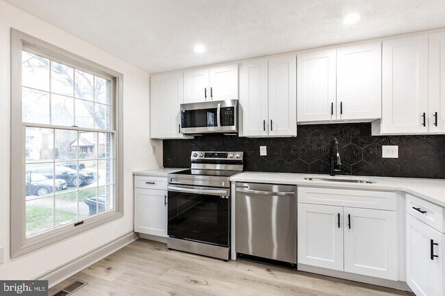 Foto del edificio - 17409 Founders Mill Dr