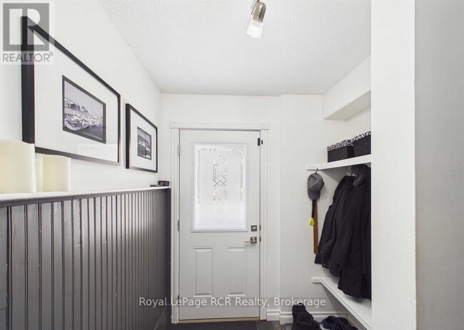 Building Photo - 638 Hunter St