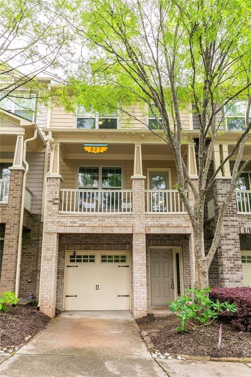 Foto del edificio - 827 Charles Bank Ave SE