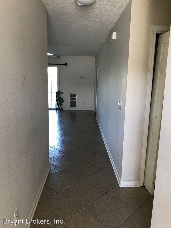 Foto del edificio - 2 br, 2 bath House - 59 Bearing Cir