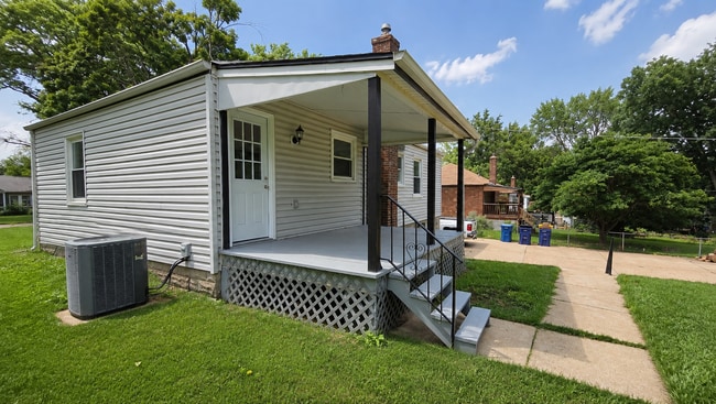 Building Photo - 3450 Westridge Ln