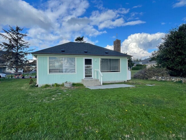 Foto del edificio - Adorable Single Story 2 Bedroom Home Right on the Water!