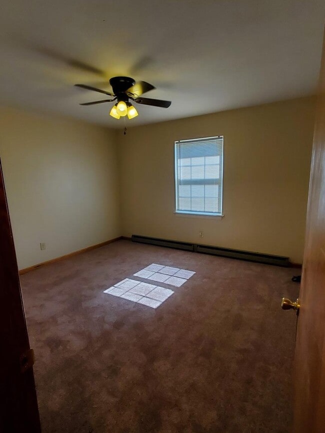 Bedroom - 1833 Cambridge Ave SW
