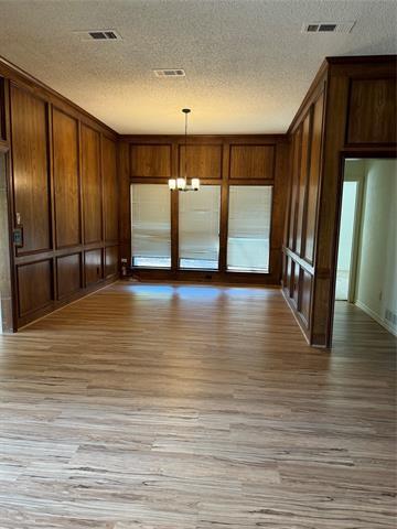 Building Photo - 2414 VALLEY