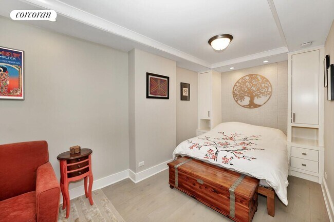 Foto del edificio - 315 E 72nd St