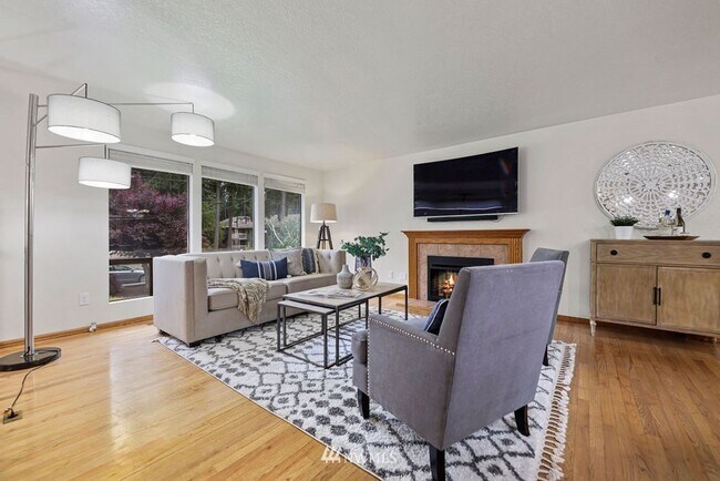 Foto del edificio - Oversized 4 Bedroom 3 Bathroom Home- Picni...