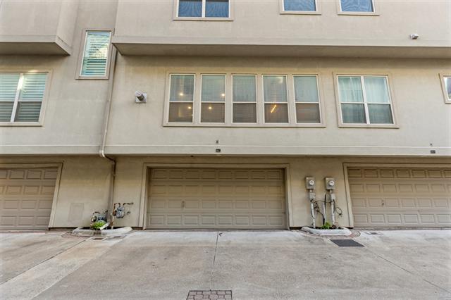 Building Photo - 1500 Pecos St
