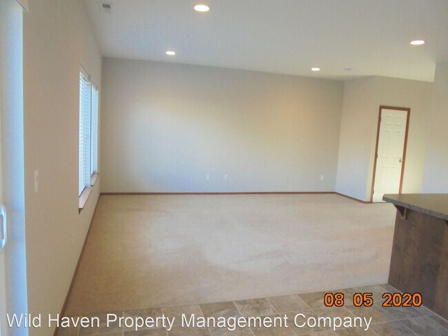 Foto del edificio - 3 br, 2.5 bath House - 1002 SE Elm Street