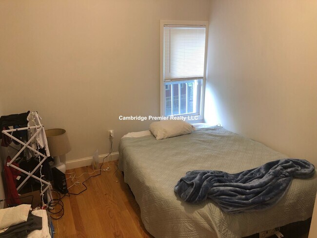 Foto del edificio - 44 Cogswell Ave