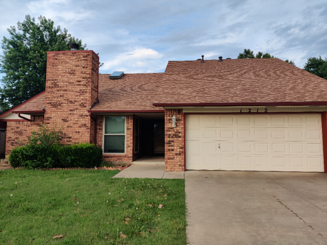 Building Photo - 1212 Dodd Dr