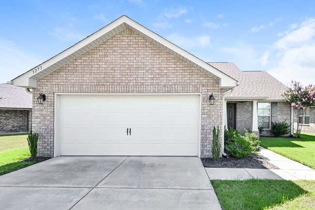 Building Photo - 3273 Cecil Moore Dr