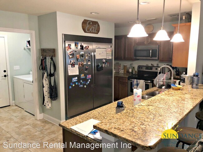 Foto del edificio - 3 br, 2 bath House - 934 Central Avenue