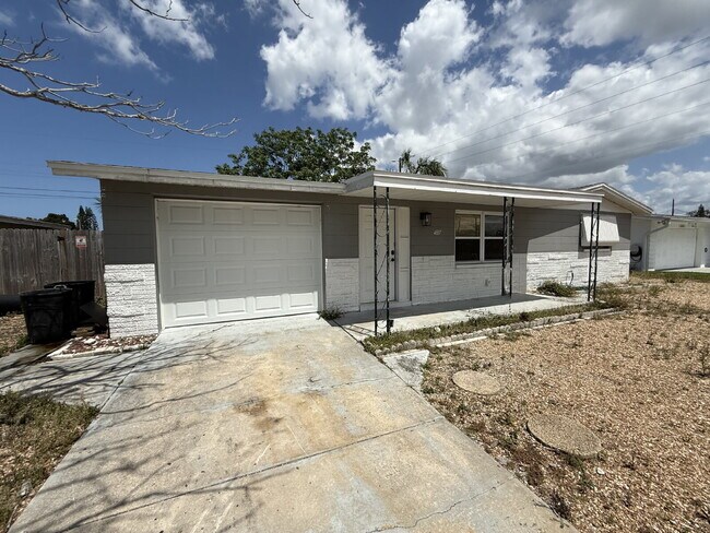 Building Photo - Charming 2-Bedroom Retreat with Additional...
