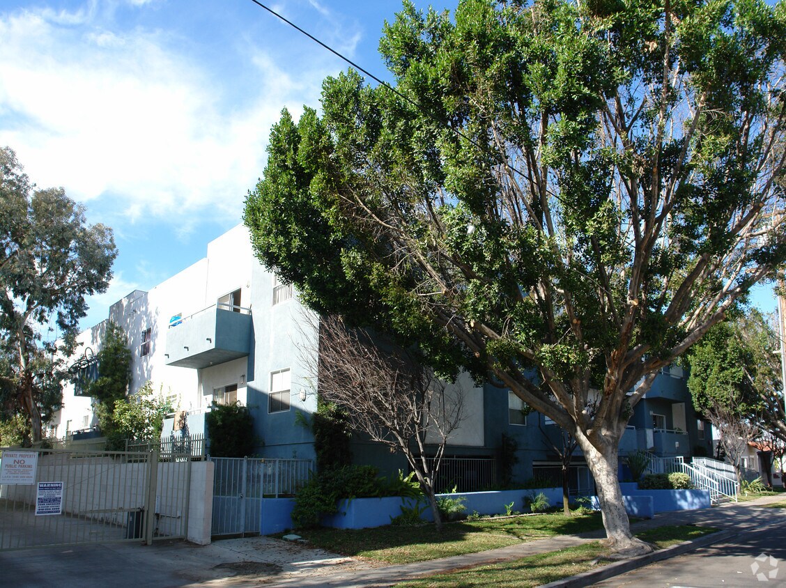 tree obstruction - Harmony Gates Apartments