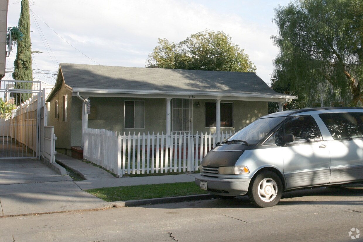 Primary Photo - 1132-1138 Junipero Ave