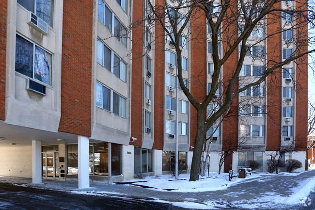 Building Photo - Franklin Tower