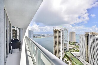 Building Photo - 465 Brickell Ave