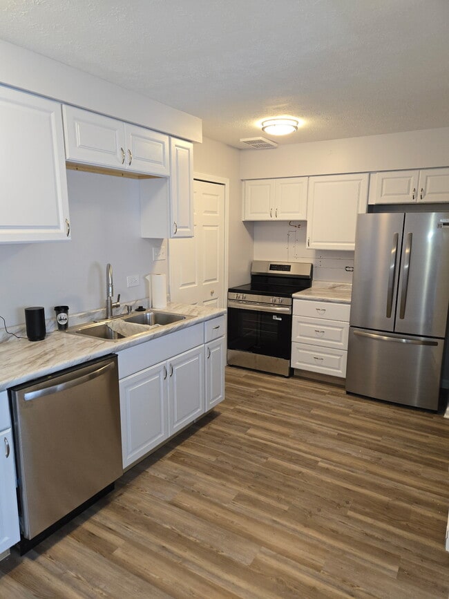 Building Photo - Hancock Duplex Apartments