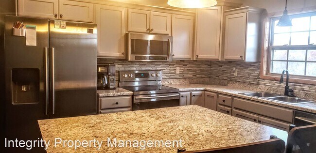 Building Photo - 3 br, 2 bath House - 20998 Halifax Drive