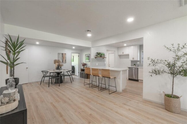 Building Photo - 3224 NW 47th St