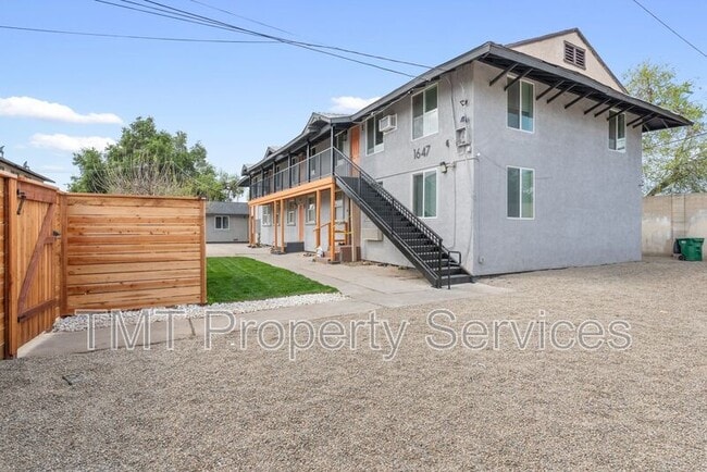 Foto del edificio - 1647 E 6th St