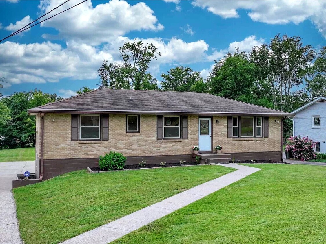 Primary Photo - 107 McBratney Dr