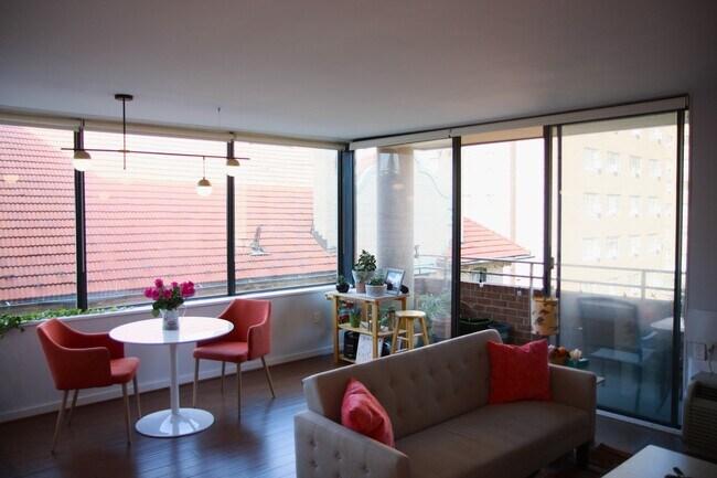 Foto del edificio - 2141 P St NW