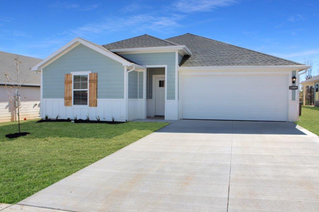 Foto principal - 106 NW Pinwheel St