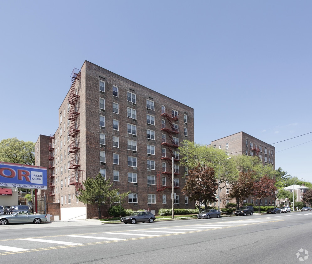 Regency Apartments in Queens Village, NY