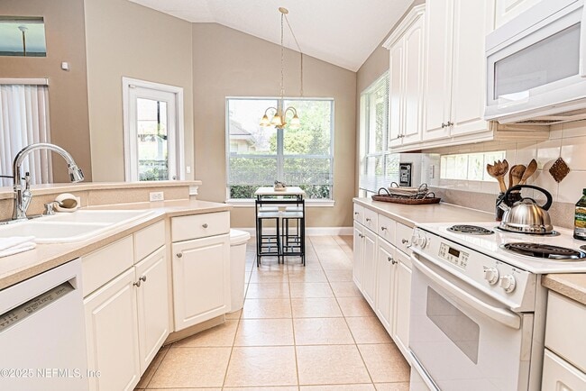 Building Photo - 341 Island Green Dr