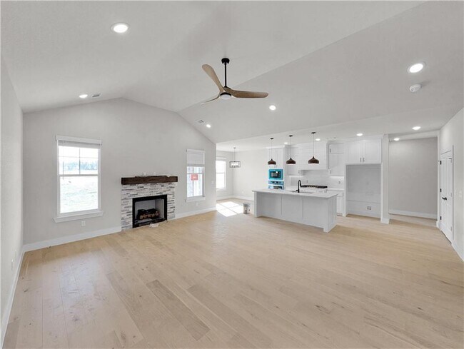 Foto del edificio - 4843 Farmhouse St